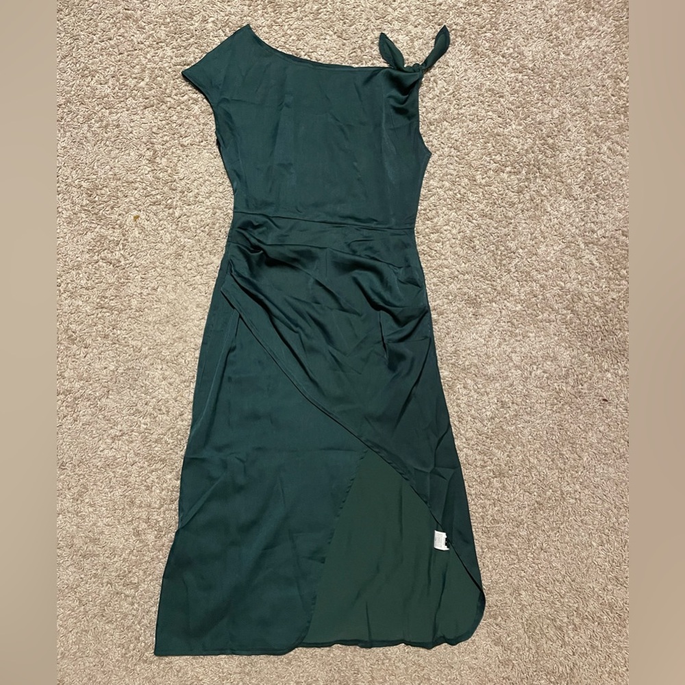 1 size M and 1 Large